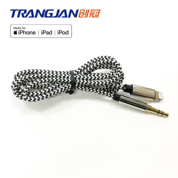 Lighting to 3.5 male jack aux audio cable - Image 3
